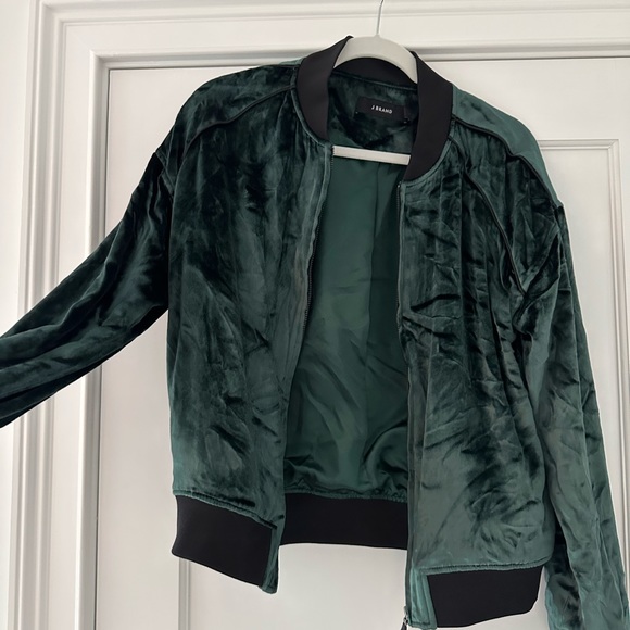 Like-New J Brand “Pace” Green Velvet Bonber Jacket. Size Medium. - Picture 4 of 6